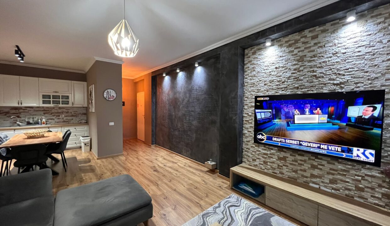 61cb2cf9-af00-4a1b-b22a-650ecc918c34