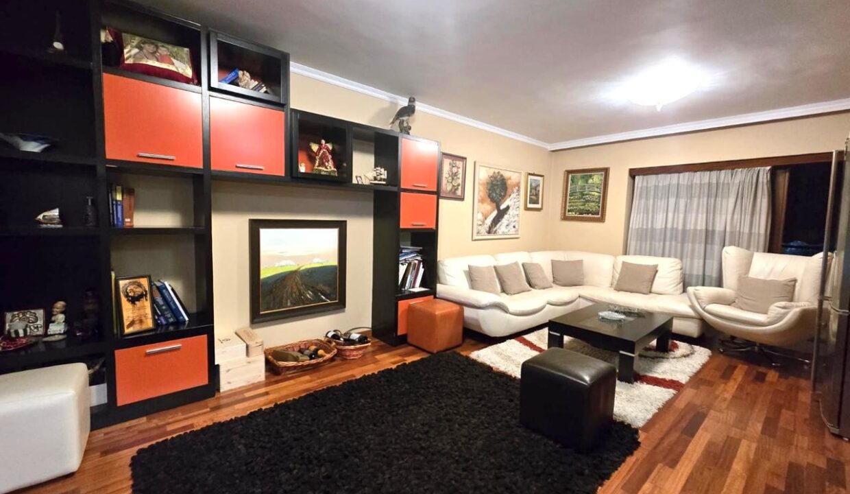 526352860_1304145401720280_5185409204577107061_n