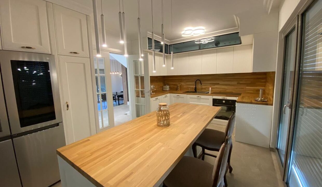 549205723_1351928070275346_1741277097716064270_n