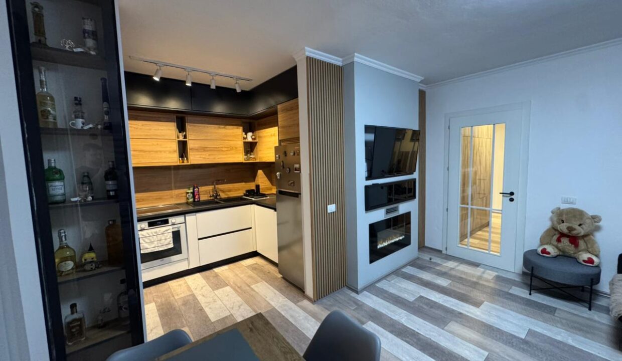 4aae42ec-691a-42f3-ab49-d2230112787c