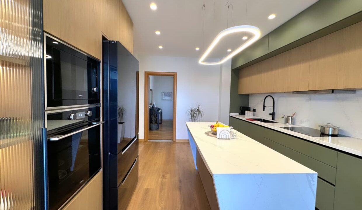 561643836_1376143147853838_7747857611235526736_n