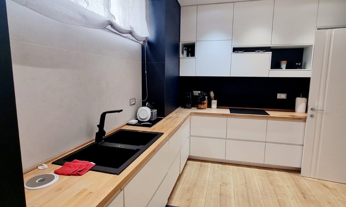 935db73c-d264-4113-a453-ddb276835f4b