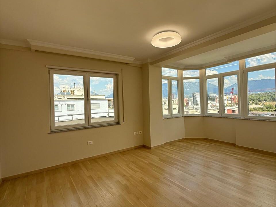 d8d27ae3-fe47-42be-8737-3de4ae79b57e