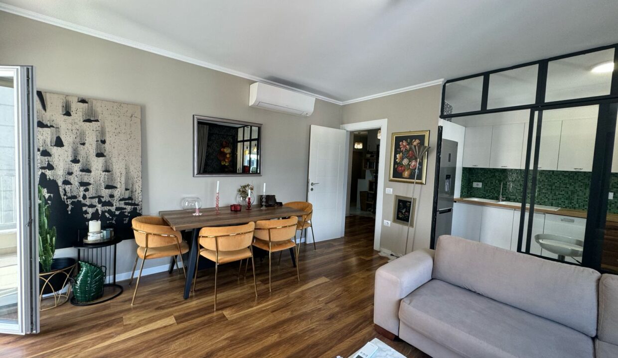 ffef5ca8-76da-476b-b8ea-4fc576206a25