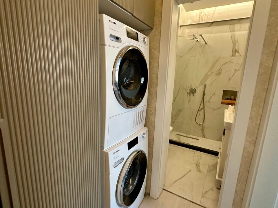 1eeec8c9-e81f-42f3-9ab0-4f1a51b71f63