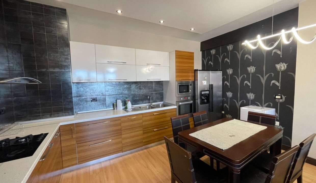 d3548233-ea34-4f72-8c86-d6dd96133376