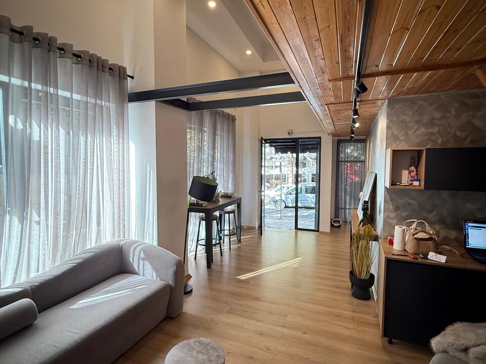 e1865380-b8c2-4bfa-9d47-4fa4a617abdd