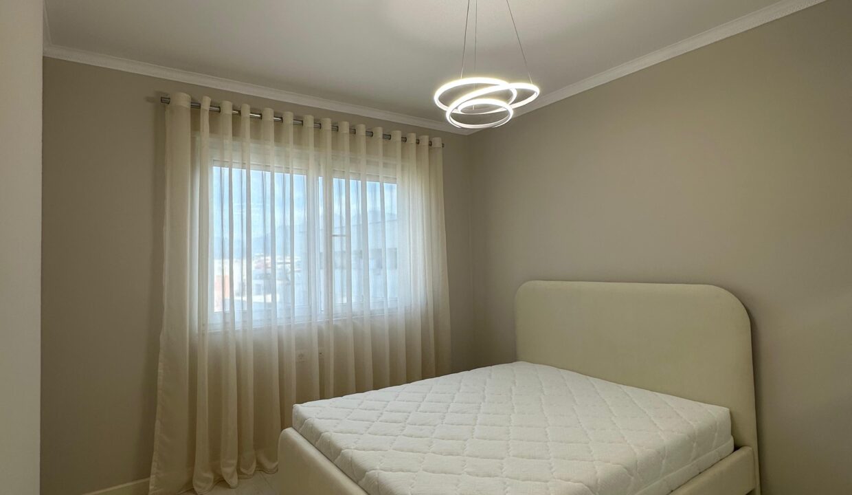 e4d9a4ba-773d-48c6-9f15-28310a6e2767