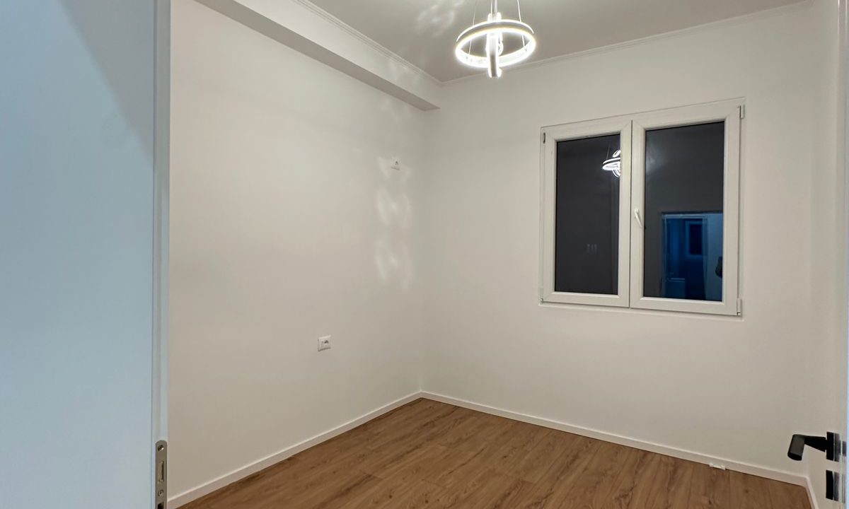 e9a957b8-8b7b-423c-aa06-757b46e8a9db