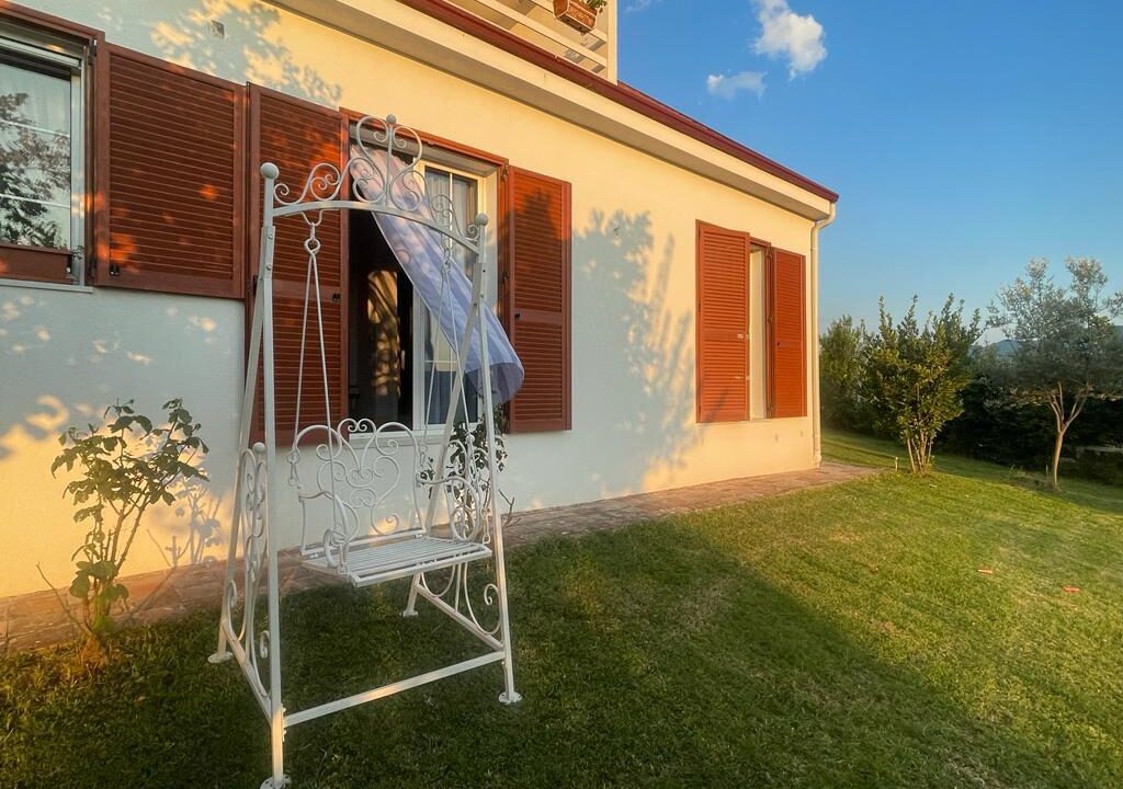 05e3649f-c404-4f4f-b745-e49bd7d8716a