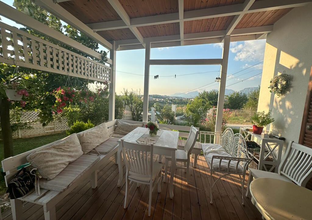 b7c4c795-c7e1-4c03-961c-ff9c351fd89b